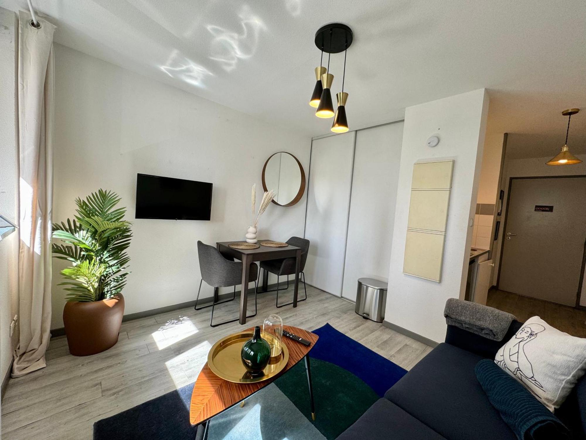 Suite Bahia Lyon Exteriör bild